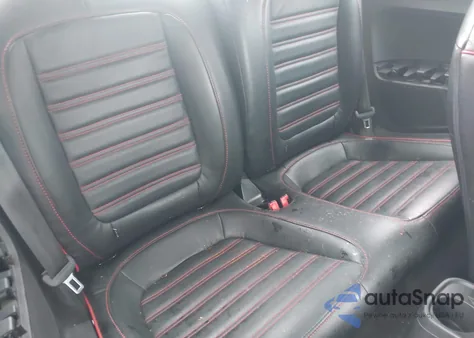 2019 Volkswagen Beetle 2.0T Final Edition Se/2.0T Final Edition Sel/2.0T S from USA, damaged, VIN 3VWFD7AT6KM716432